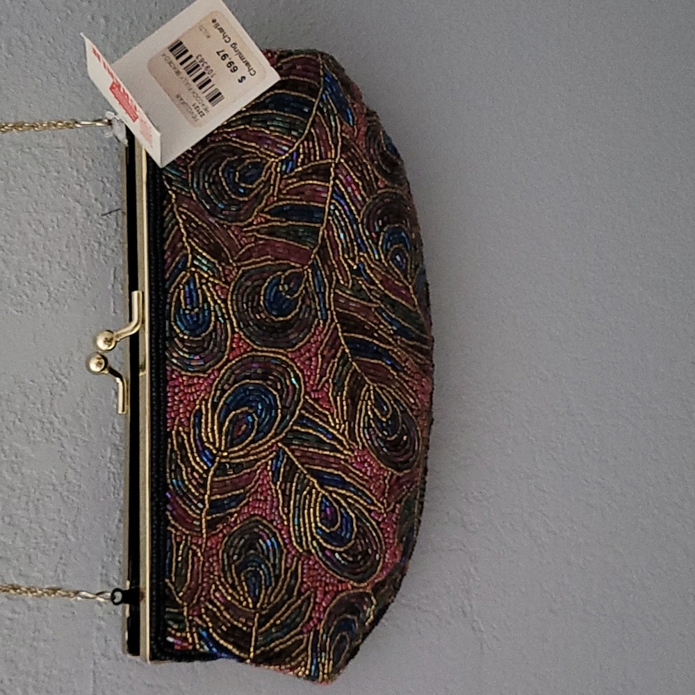 A La Regale purse
